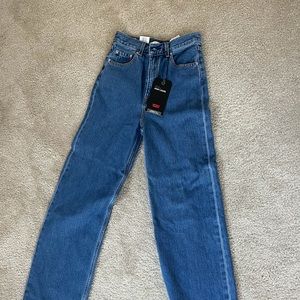 SOLD Levis High Loose Cotonized Hemp jeans